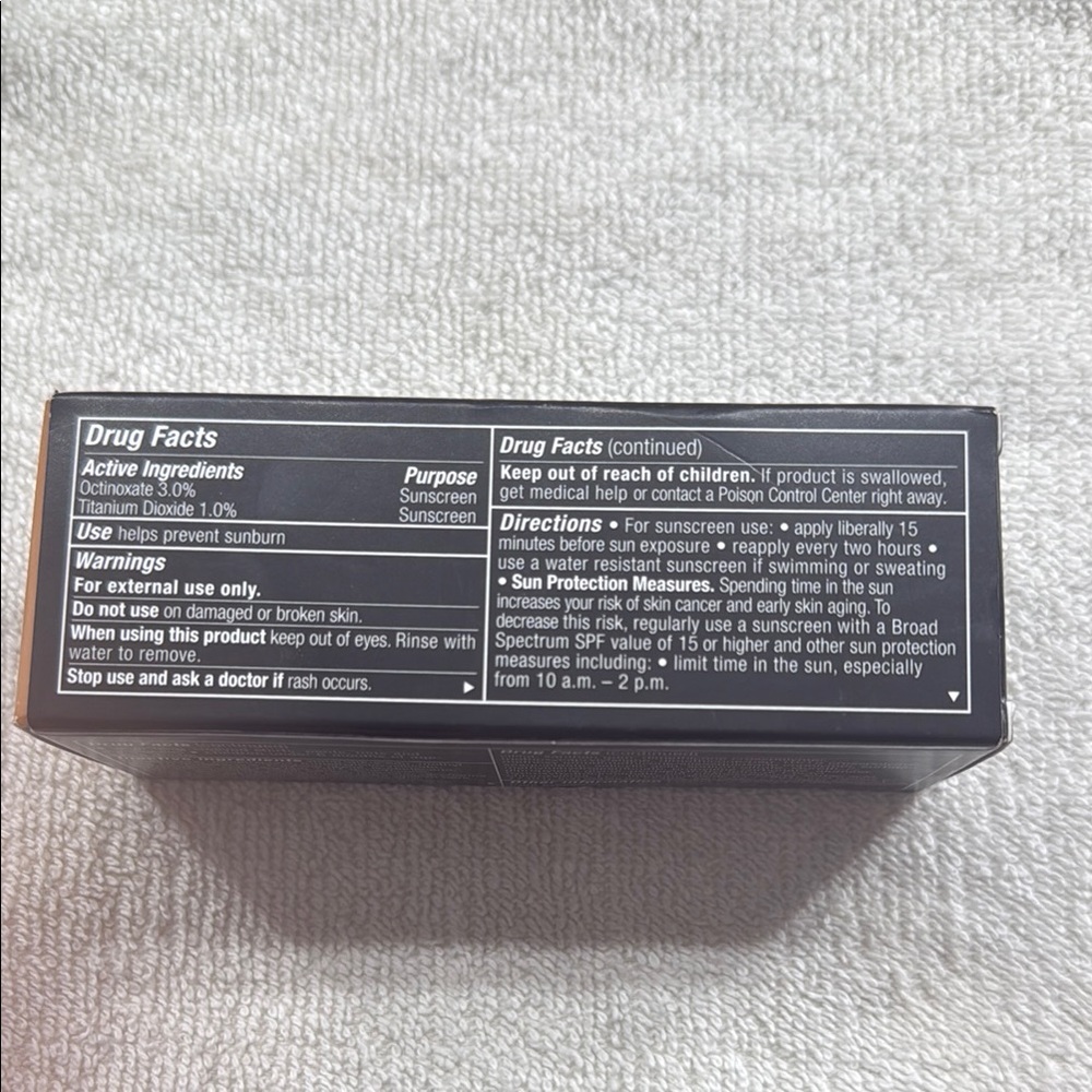 New in Box MAC Studio Fix Fluid Foundation SPF 15 NW33 - Picture 5 of 6